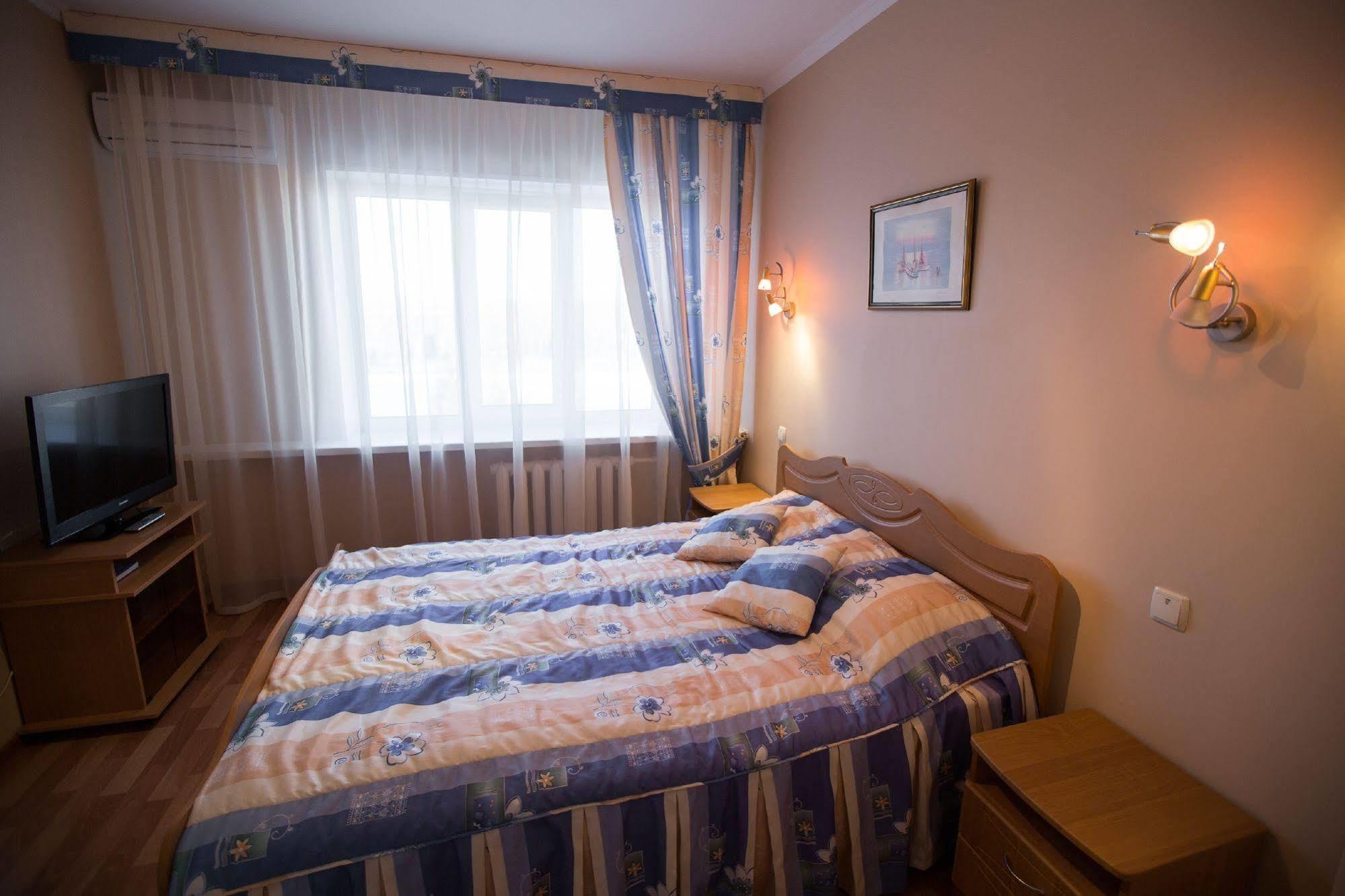 Togliatti Zvezda Zhiguley Hotel מראה חיצוני תמונה