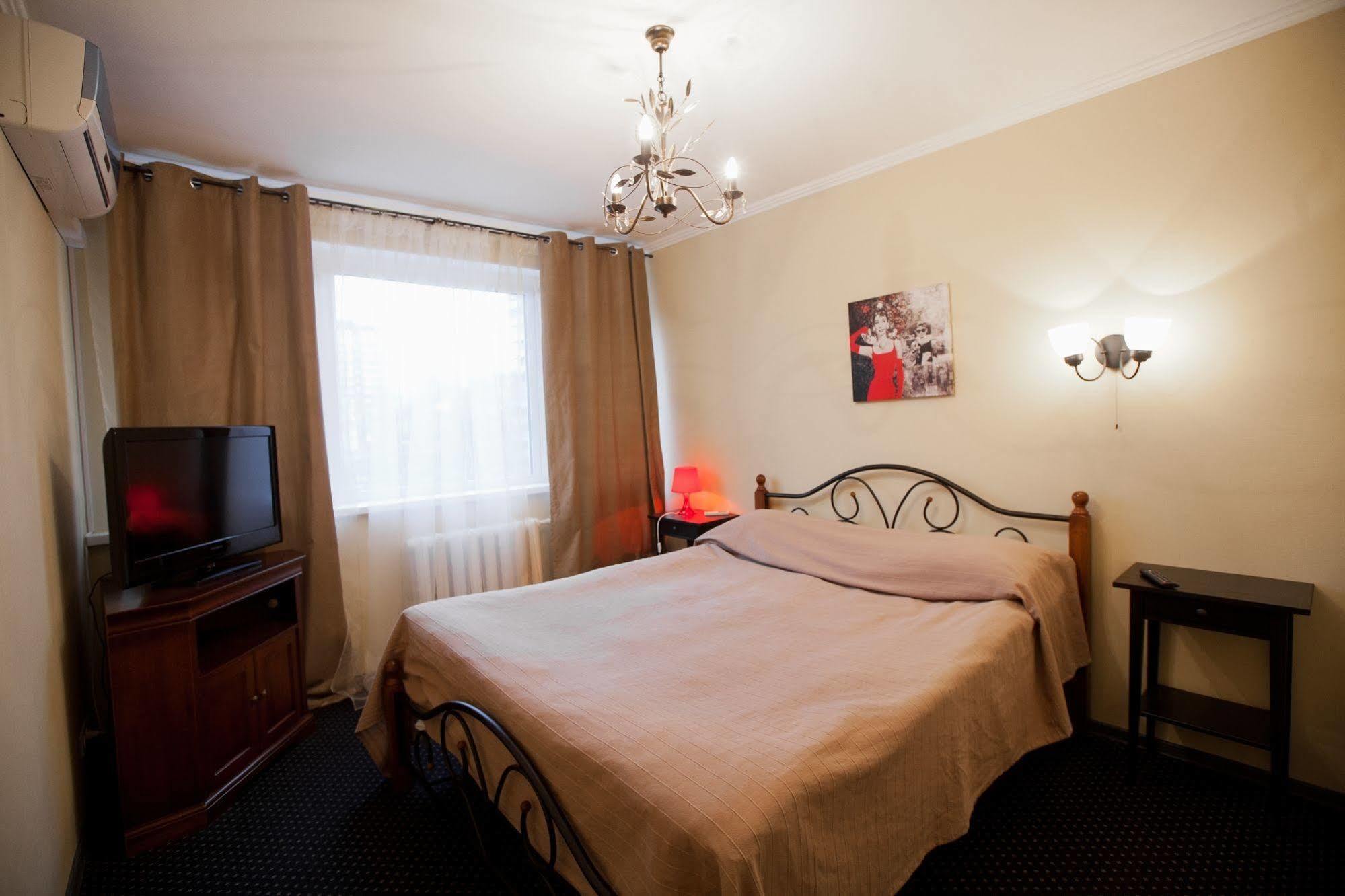 Togliatti Zvezda Zhiguley Hotel מראה חיצוני תמונה
